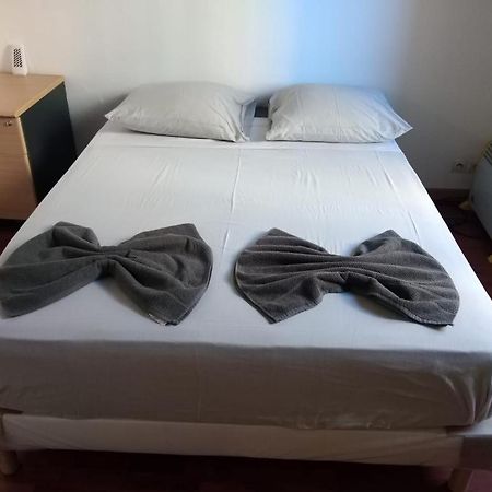 Joli 2 Pieces A Pontoise Apartment ภายนอก รูปภาพ