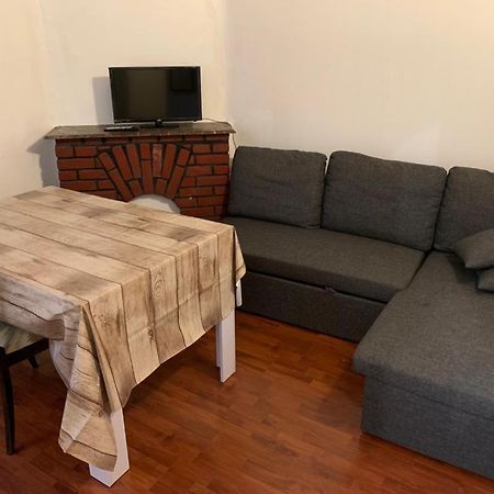 Joli 2 Pieces A Pontoise Apartment ภายนอก รูปภาพ